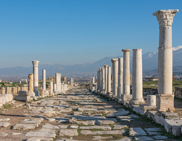 Laodicea & Kaklık Cave & Salda Lake Tour